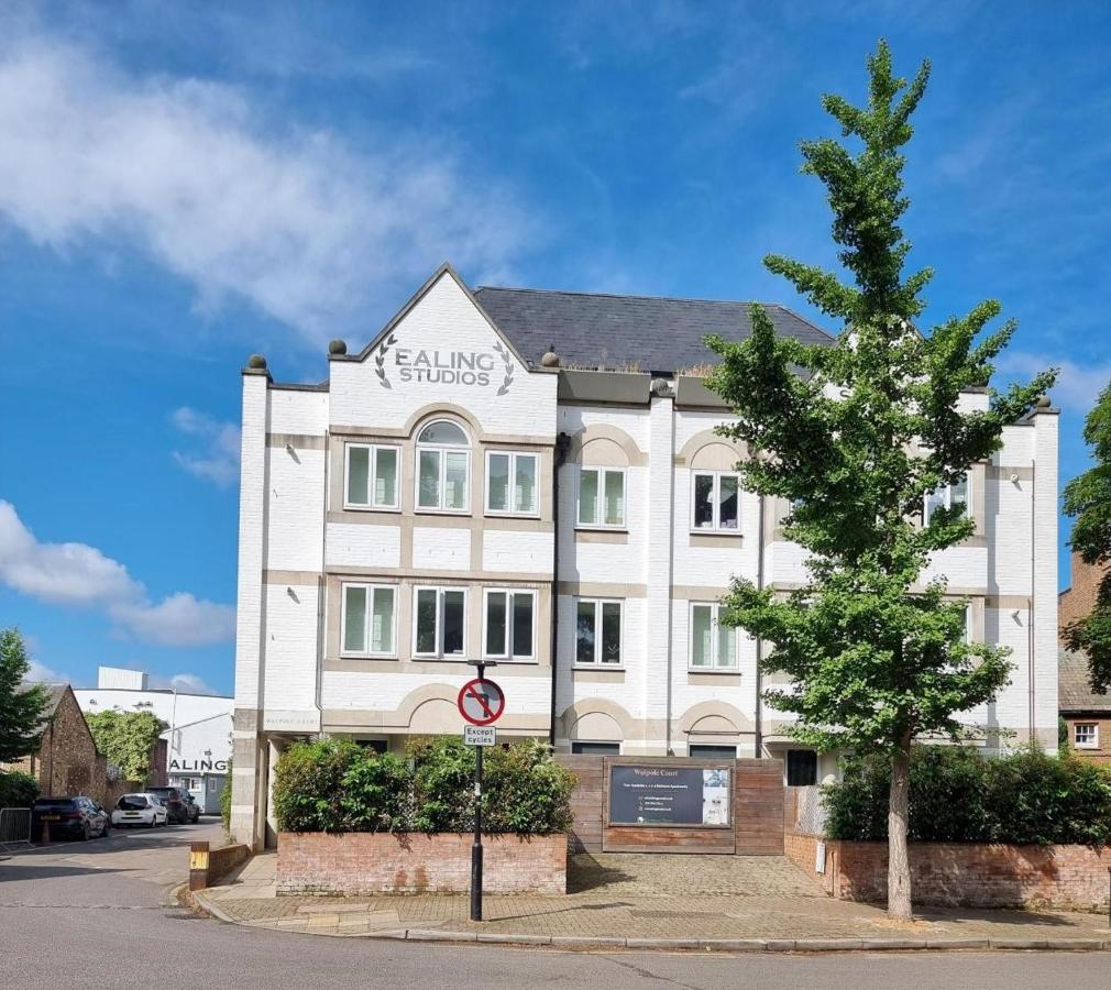Roomspace Serviced Apartments- Walpole Court Ealing Exterior foto